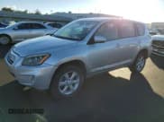 ✅ 2013 Toyota RAV4 • VIN: 2T3YL4DV6DW001811 • Лот: 92759235. Опубликован ранее на Copart с пробегом 79 993 миль. Бесплатный доступ к архиву аукционных продаж из США и подробный отчёт об истории автомобиля на DreamBid. Изображение 1.