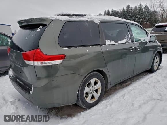 ✅ 2011 Toyota Sienna LE • VIN: 5TDKK3DC1BS103694 • Лот: 94879665. Опубликован ранее на Copart с пробегом 204 052 миль. Бесплатный доступ к архиву аукционных продаж из США и подробный отчёт об истории автомобиля на DreamBid. Изображение 3.