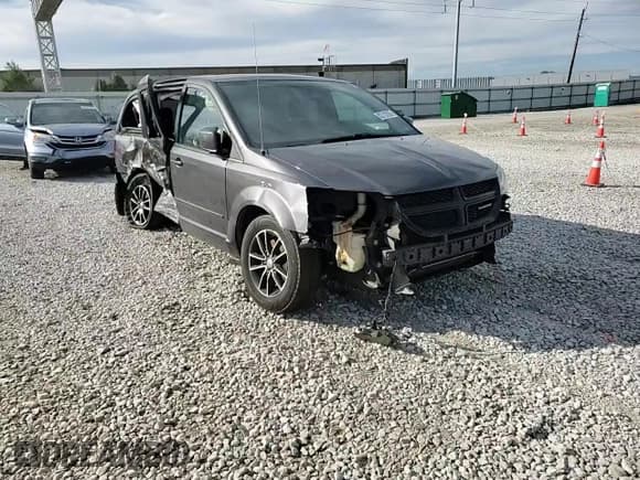 ✅ 2016 Dodge Grand Caravan SE • VIN: 2C4RDGBG4GR227402 • Lot: 82713295. Listed on Copart with 170,089 mi. Free auction sales archive from the USA and detailed vehicle history report at DreamBid. Image 14.