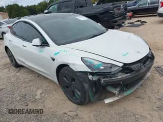 ✅ 2021 Tesla Model 3 Standard Range Plus • VIN: 5YJ3E1EA8MF911402 • Lot: 43363290. Wystawiony na IAAI z przebiegiem 72 787 mil. Bezpłatny archiwum sprzedaży aukcyjnych z USA i szczegółowy raport historii pojazdu na DreamBid. Zdjęcie 1.