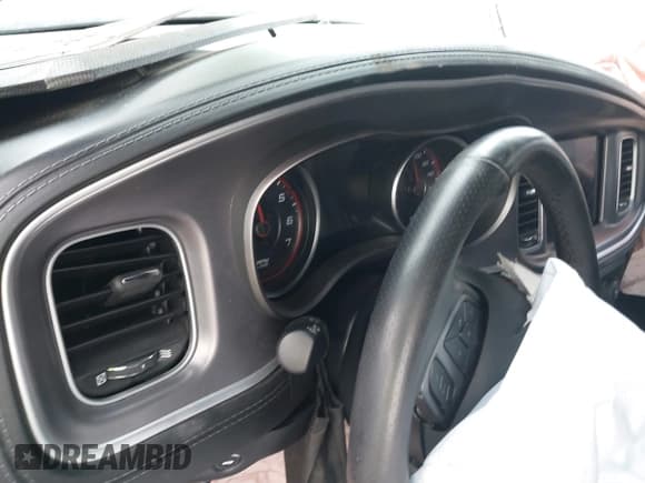 ✅ 2021 Dodge Charger Scat Pack Widebody • VIN: 2C3CDXGJ9MH565393 • Lot: 41570223. Wystawiony na IAAI z przebiegiem Nie podano. Bezpłatny archiwum sprzedaży aukcyjnych z USA i szczegółowy raport historii pojazdu na DreamBid. Zdjęcie 14.