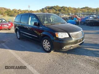 ✅ 2015 Chrysler Town & Country Touring • VIN: 2C4RC1BG5FR611364 • Лот: 43614086. Опубликован ранее на IAAI с пробегом 214 042 миль. Бесплатный доступ к архиву аукционных продаж из США и подробный отчёт об истории автомобиля на DreamBid. Изображение 1.