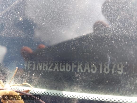 ✅ 2015 Ford Transit Cargo • VIN: 1FTNR2XG6FKA51879 • Lot: 42207467. Wystawiony na IAAI z przebiegiem 204 563 mil. Bezpłatny archiwum sprzedaży aukcyjnych z USA i szczegółowy raport historii pojazdu na DreamBid. Zdjęcie 9.