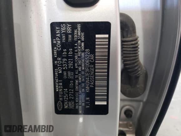 ✅ 2015 Hyundai Genesis 3.8L • VIN: KMHGN4JE3FU065228 • Lot: 75567494. Wystawiony na Copart z przebiegiem 95 496 mil. Bezpłatny archiwum sprzedaży aukcyjnych z USA i szczegółowy raport historii pojazdu na DreamBid. Zdjęcie 14.