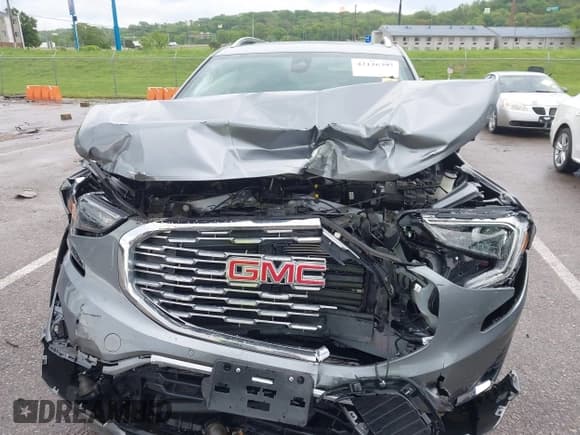 ✅ 2020 GMC Terrain Denali • VIN: 3GKALXEX9LL137492 • Lot: 42126393. Wystawiony na IAAI z przebiegiem 47 075 mil. Bezpłatny archiwum sprzedaży aukcyjnych z USA i szczegółowy raport historii pojazdu na DreamBid. Zdjęcie 6.