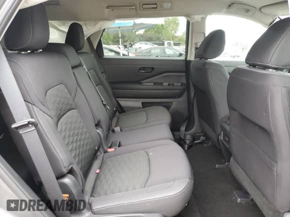 2024 Nissan Pathfinder S with VIN 5N1DR3AA9RC295218, listed as a Copart auction lot 50966145 with 11,140 mi miles and Salvage title. Bid and sale history available at DreamBid. Image 12.