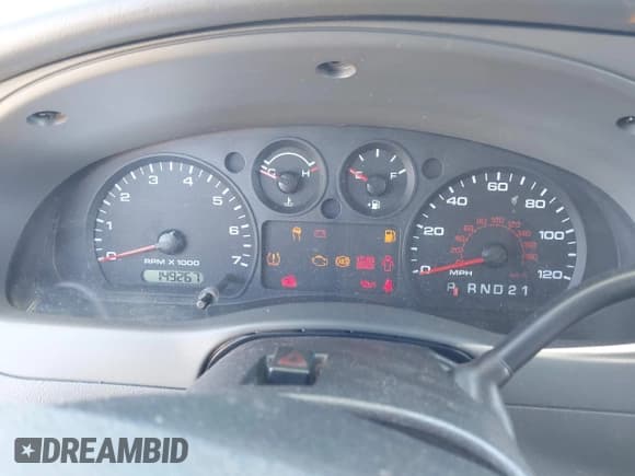 ✅ 2010 Ford Ranger XL • VIN: 1FTKR1EDXAPA71327 • Lot: 42803891. Wystawiony na IAAI z przebiegiem 149 267 mil. Bezpłatny archiwum sprzedaży aukcyjnych z USA i szczegółowy raport historii pojazdu na DreamBid. Zdjęcie 7.