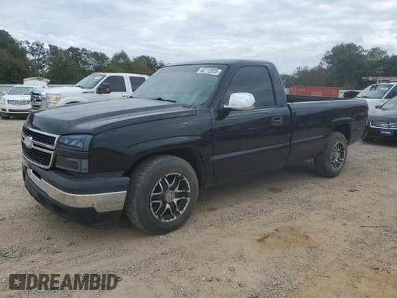 ✅ 2006 Chevrolet Silverado 1500 Work Truck • VIN: 3GCEC14X06G180109 • Lot: 82712855. Wystawiony na Copart z przebiegiem 218 933 mil. Bezpłatny archiwum sprzedaży aukcyjnych z USA i szczegółowy raport historii pojazdu na DreamBid. Zdjęcie 1.