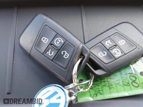 ✅ 2018 Volkswagen Atlas SEL • VIN: 1V2SR2CA7JC561180 • Lot: 43206626. Wystawiony na IAAI z przebiegiem 126 147 mil. Bezpłatny archiwum sprzedaży aukcyjnych z USA i szczegółowy raport historii pojazdu na DreamBid. Zdjęcie 11.