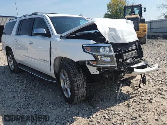 ✅ 2020 Chevrolet Suburban Premier • VIN: 1GNSKJKC7LR183484 • Лот: 80833395. Опубликован ранее на Copart с пробегом 69 705 миль. Бесплатный доступ к архиву аукционных продаж из США и подробный отчёт об истории автомобиля на DreamBid. Изображение 14.