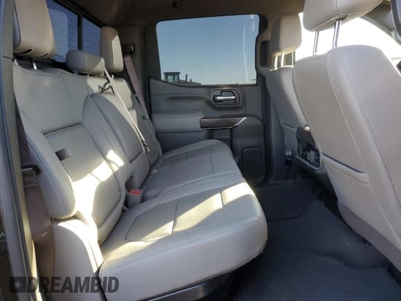 ✅ 2019 GMC Sierra 1500 SLT • VIN: 1GTU9DED7KZ368054 • Lot: 90630935. Wystawiony na Copart z przebiegiem 132 600 mil. Bezpłatny archiwum sprzedaży aukcyjnych z USA i szczegółowy raport historii pojazdu na DreamBid. Zdjęcie 10.