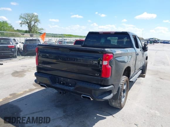 ✅ 2022 Chevrolet Silverado 1500 LT Trail Boss • VIN: 3GCPYFEL4NG101803 • Lot: 42271645. Wystawiony na IAAI z przebiegiem 37 736 mil. Bezpłatny archiwum sprzedaży aukcyjnych z USA i szczegółowy raport historii pojazdu na DreamBid. Zdjęcie 18.