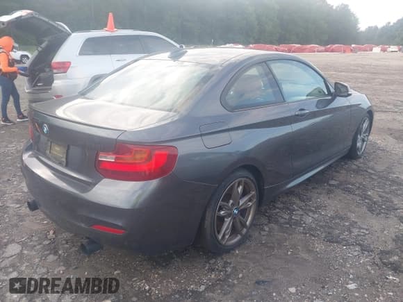 ✅ 2015 BMW 2 Series M235i • VIN: WBA1J7C5XFV289379 • Лот: 42670817. Опубликован ранее на IAAI с пробегом 89 895 миль. Бесплатный доступ к архиву аукционных продаж из США и подробный отчёт об истории автомобиля на DreamBid. Изображение 4.