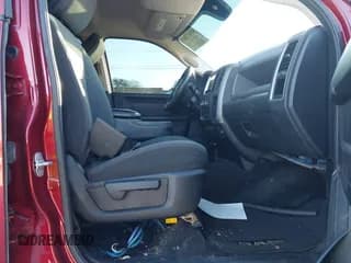 ✅ 2013 Ram 2500 Tradesman • VIN: 3C6UR5CL9DG592422 • Lot: 43437203. Listed on IAAI with 215,435 mi. Free auction sales archive from the USA and detailed vehicle history report at DreamBid. Image 5.