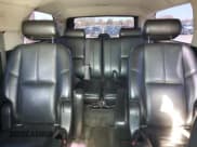 ✅ 2007 Chevrolet Suburban LT • VIN: 3GNFC16007G143462 • Lot: 84849234. Wystawiony na Copart z przebiegiem 239 991 mil. Bezpłatny archiwum sprzedaży aukcyjnych z USA i szczegółowy raport historii pojazdu na DreamBid. Zdjęcie 10.