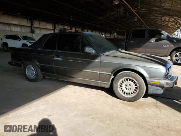 ✅ 1987 BMW 3 Series • VIN: WBABB2307H1941541 • Lot: 45889325. Wystawiony na Copart z przebiegiem 162 539 mil. Bezpłatny archiwum sprzedaży aukcyjnych z USA i szczegółowy raport historii pojazdu na DreamBid. Zdjęcie 4.
