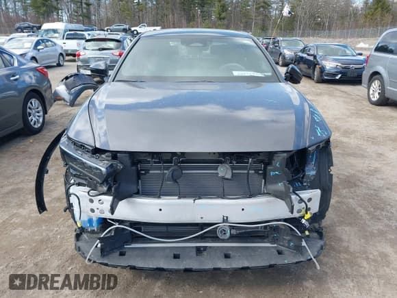 ✅ 2024 Toyota Crown XLE • VIN: JTDAAAAF3R3030244 • Lot: 41847152. Wystawiony na IAAI z przebiegiem 18 676 mil. Bezpłatny archiwum sprzedaży aukcyjnych z USA i szczegółowy raport historii pojazdu na DreamBid. Zdjęcie 18.