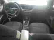 2020 Hyundai Accent Limited z VIN 3KPC34A62LE122384, wystawiony jako Copart lot #68709664 z przebiegiem 84 936 mil mil oraz Szkoda całkowita • Salvage title. Historia ofert i sprzedaży dostępna na DreamBid. Obrazek 8.