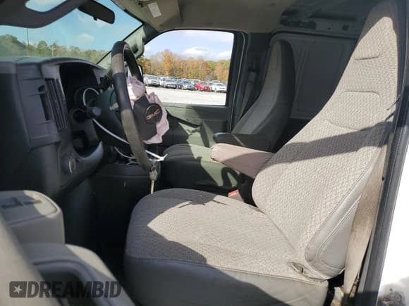 ✅ 2016 GMC Savana Cargo • VIN: 1GTW7AFF1G1294679 • Lot: 78806854. Listed on Copart with 175,647 mi. Free auction sales archive from the USA and detailed vehicle history report at DreamBid. Image 7.