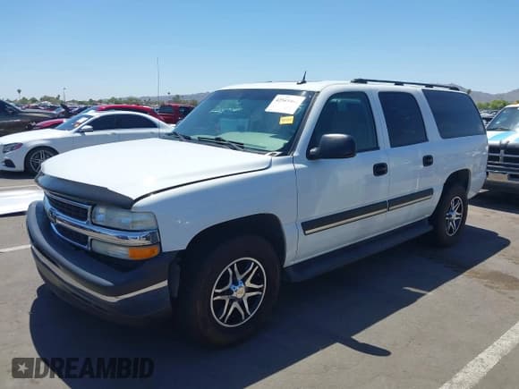 ✅ 2005 Chevrolet Suburban LT • VIN: 3GNEC16Z35G156200 • Lot: 42543464. Listed on IAAI with 134,457 mi. Free auction sales archive from the USA and detailed vehicle history report at DreamBid. Image 2.