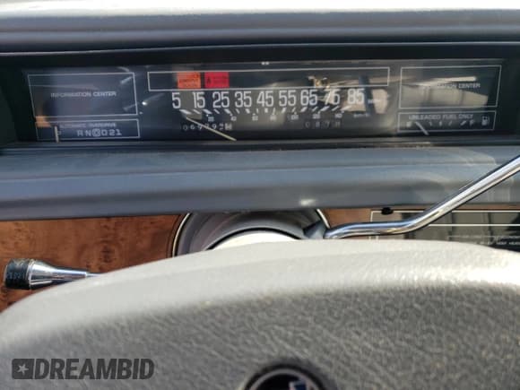 ✅ 1991 Buick LeSabre Custom • VIN: 1G4HP54C4MH457526 • Lot: 82710054. Wystawiony na Copart z przebiegiem 69 794 mil. Bezpłatny archiwum sprzedaży aukcyjnych z USA i szczegółowy raport historii pojazdu na DreamBid. Zdjęcie 9.