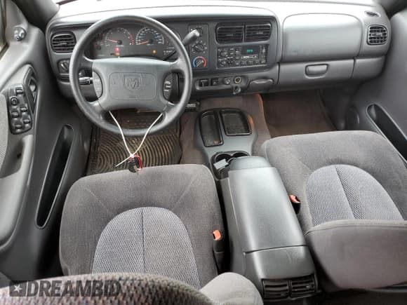 ✅ 1999 Dodge Durango • VIN: 1B4HR28Y0XF672062 • Lot: 64004405. Wystawiony na Copart z przebiegiem 172 084 mil. Bezpłatny archiwum sprzedaży aukcyjnych z USA i szczegółowy raport historii pojazdu na DreamBid. Zdjęcie 8.