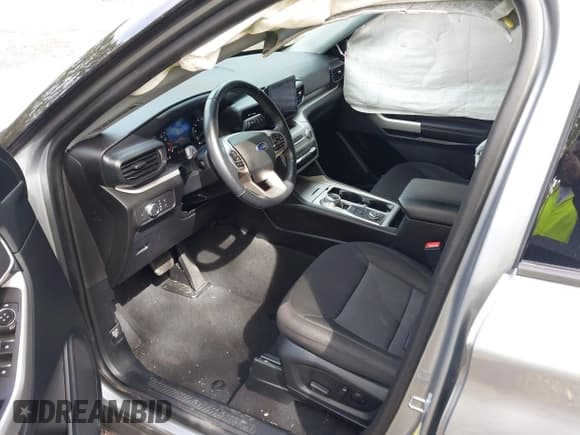 ✅ 2022 Ford Explorer XLT • VIN: 1FMSK8DH5NGB65067 • Lot: 43425771. Listed on IAAI with 29,545 mi. Free auction sales archive from the USA and detailed vehicle history report at DreamBid. Image 5.