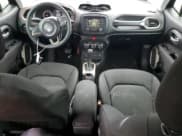 ✅ 2017 Jeep Renegade Sport • VIN: ZACCJBAB5HPG59655 • Lot: 82762275. Wystawiony na Copart z przebiegiem 134 257 mil. Bezpłatny archiwum sprzedaży aukcyjnych z USA i szczegółowy raport historii pojazdu na DreamBid. Zdjęcie 8.