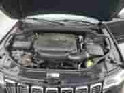 2018 Jeep Grand Cherokee Sterling z VIN 1C4RJFBG0JC214553, wystawiony jako Copart lot #89712645 z przebiegiem 131 913 mil mil oraz Szkoda całkowita • Salvage title. Historia ofert i sprzedaży dostępna na DreamBid. Obrazek 12.