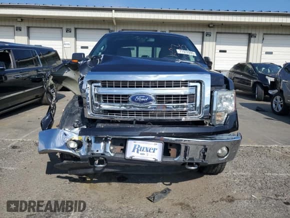 ✅ 2014 Ford F-150 XL • VIN: 1FTFW1EF9EKE51788 • Lot: 71972695. Wystawiony na Copart z przebiegiem 165 070 mil. Bezpłatny archiwum sprzedaży aukcyjnych z USA i szczegółowy raport historii pojazdu na DreamBid. Zdjęcie 5.