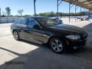 ✅ 2013 BMW 5 Series 528i • VIN: WBAXG5C50DDY31010 • Lot: 82346025. Wystawiony na Copart z przebiegiem 165 644 mil. Bezpłatny archiwum sprzedaży aukcyjnych z USA i szczegółowy raport historii pojazdu na DreamBid. Zdjęcie 4.