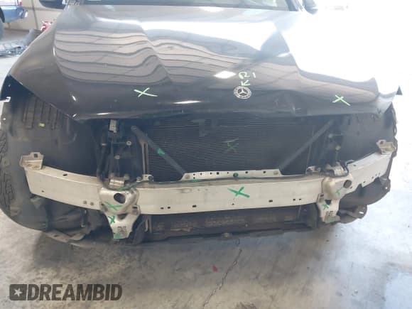 ✅ 2018 Mercedes-Benz GLC 300 • VIN: WDC0G4KB9JV017900 • Лот: 42671692. Опубликован ранее на IAAI с пробегом 93 033 миль. Бесплатный доступ к архиву аукционных продаж из США и подробный отчёт об истории автомобиля на DreamBid. Изображение 6.