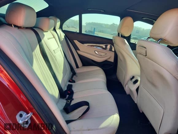 ✅ 2019 Mercedes-Benz E 300 • VIN: WDDZF4JB1KA490433 • Lot: 84273685. Listed on Copart with 129,088 mi. Free auction sales archive from the USA and detailed vehicle history report at DreamBid. Image 10.
