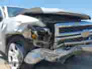 2015 Chevrolet Silverado 1500 LS z VIN 1GCRCPEC8FZ361877, wystawiony jako IAAI lot #42781995 z przebiegiem 278 898 mil mil oraz . Historia ofert i sprzedaży dostępna na DreamBid. Obrazek 19.