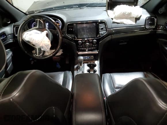 ✅ 2019 Jeep Grand Cherokee Overland • VIN: 1C4RJFCG1KC750413 • Lot: 65745995. Listed on Copart with 132,583 mi. Free auction sales archive from the USA and detailed vehicle history report at DreamBid. Image 8.