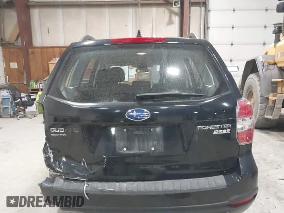 ✅ 2016 Subaru Forester 2.5i • VIN: JF2SJABC4GH565528 • Lot: 41684233. Wystawiony na IAAI z przebiegiem 32 357 mil. Bezpłatny archiwum sprzedaży aukcyjnych z USA i szczegółowy raport historii pojazdu na DreamBid. Zdjęcie 16.
