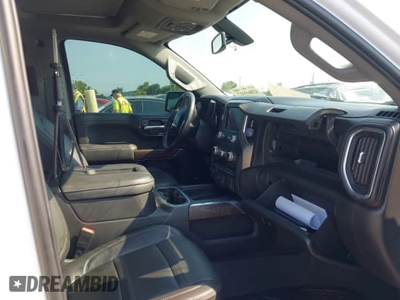 ✅ 2022 GMC Sierra 1500 Denali • VIN: 3GTP8FET2NG176838 • Lot: 43069917. Listed on IAAI with 58,119 mi. Free auction sales archive from the USA and detailed vehicle history report at DreamBid. Image 5.