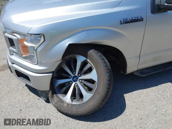 ✅ 2019 Ford F-150 XL • VIN: 1FTEX1EPXKFB41879 • Lot: 42781625. Wystawiony na IAAI z przebiegiem 72 920 mil. Bezpłatny archiwum sprzedaży aukcyjnych z USA i szczegółowy raport historii pojazdu na DreamBid. Zdjęcie 6.