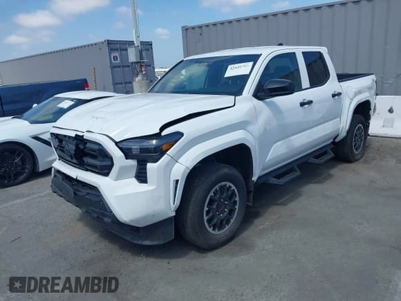 ✅ 2024 Toyota Tacoma SR • VIN: 3TYKD5HNXRT012102 • Лот: 42425765. Опубликован ранее на IAAI с пробегом 3 937 миль. Бесплатный доступ к архиву аукционных продаж из США и подробный отчёт об истории автомобиля на DreamBid. Изображение 2.