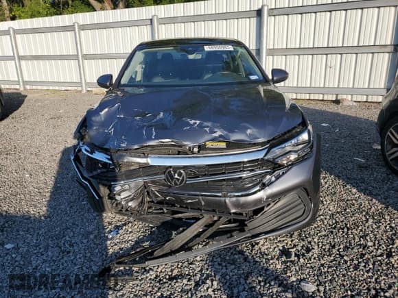 ✅ 2023 Volkswagen Jetta SE • VIN: 3VW7M7BU1PM029877 • Лот: 68950985. Опубликован ранее на Copart с пробегом 26 598 миль. Бесплатный доступ к архиву аукционных продаж из США и подробный отчёт об истории автомобиля на DreamBid. Изображение 5.