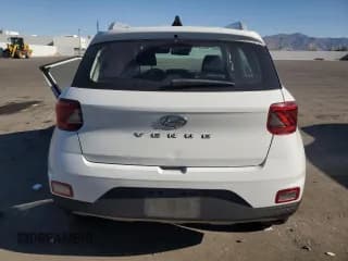 ✅ 2021 Hyundai Venue SEL • VIN: KMHRC8A32MU064461 • Lot: 75646854. Wystawiony na Copart z przebiegiem 88 141 mil. Bezpłatny archiwum sprzedaży aukcyjnych z USA i szczegółowy raport historii pojazdu na DreamBid. Zdjęcie 6.