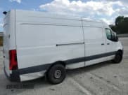 ✅ 2024 Mercedes-Benz Sprinter Cargo • VIN: W1Y4NCHY7RT169101 • Lot: 71209195. Wystawiony na Copart z przebiegiem 45 374 mil. Bezpłatny archiwum sprzedaży aukcyjnych z USA i szczegółowy raport historii pojazdu na DreamBid. Zdjęcie 3.