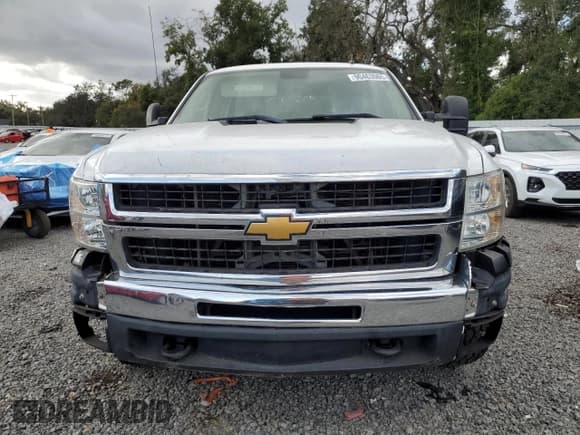✅ 2009 Chevrolet Silverado 2500HD Work Truck • VIN: 1GCHC43K49F133191 • Лот: 90463065. Опубликован ранее на Copart с пробегом Не указан. Бесплатный доступ к архиву аукционных продаж из США и подробный отчёт об истории автомобиля на DreamBid. Изображение 5.