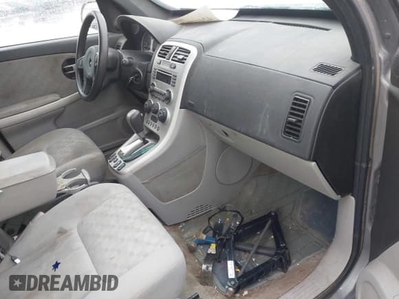 ✅ 2006 Chevrolet Equinox LT • VIN: 2CNDL63F966095794 • Лот: 42413961. Опубликован ранее на IAAI с пробегом 215 488 миль. Бесплатный доступ к архиву аукционных продаж из США и подробный отчёт об истории автомобиля на DreamBid. Изображение 5.