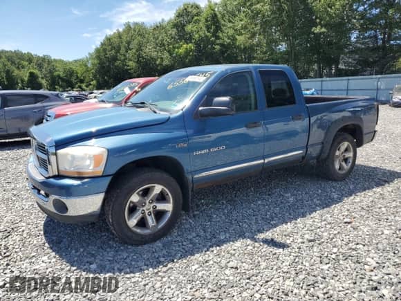 2006 Dodge 1500 Laramie z VIN 1D7HU18276S531072, wystawiony jako Copart lot #65568545 z przebiegiem 161 344 mil mil oraz Czysty tytuł • Clean title. Historia ofert i sprzedaży dostępna na DreamBid. Obrazek 1.