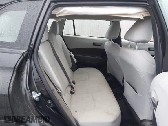✅ 2024 Toyota Corolla Cross L • VIN: 7MUAAAAG6RV088975 • Lot: 40961188. Listed on IAAI with 4,204 mi. Free auction sales archive from the USA and detailed vehicle history report at DreamBid. Image 8.