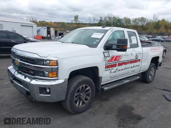 ✅ 2015 Chevrolet Silverado 2500HD LT • VIN: 1GC2KVEG5FZ500679 • Lot: 43524430. Listed on IAAI with 102,475 mi. Free auction sales archive from the USA and detailed vehicle history report at DreamBid. Image 2.