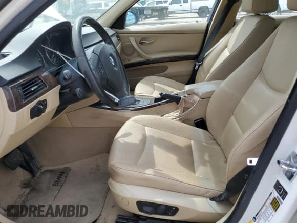 ✅ 2006 BMW 3 Series 325i • VIN: WBAVB13506PT18520 • Лот: 53155905. Опубликован ранее на Copart с пробегом 260 361 миль. Бесплатный доступ к архиву аукционных продаж из США и подробный отчёт об истории автомобиля на DreamBid. Изображение 7.