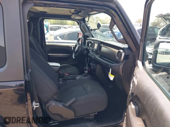 ✅ 2020 Jeep Wrangler Sport S • VIN: 1C4GJXAN4LW137992 • Lot: 42540530. Listed on IAAI with 60,517 mi. Free auction sales archive from the USA and detailed vehicle history report at DreamBid. Image 5.