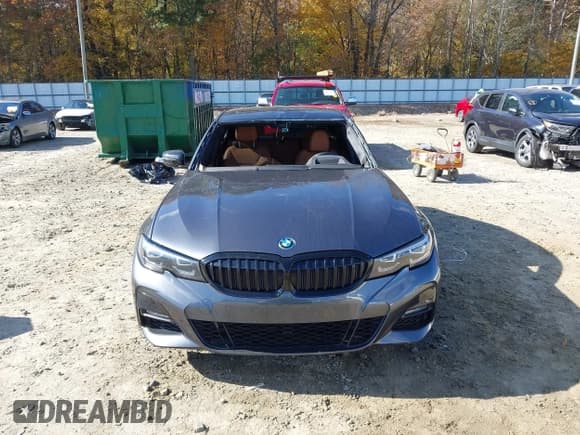 ✅ 2022 BMW 3 Series 330e • VIN: 3MW5P7J07N8C55523 • Lot: 43663590. Wystawiony na IAAI z przebiegiem 29 397 mil. Bezpłatny archiwum sprzedaży aukcyjnych z USA i szczegółowy raport historii pojazdu na DreamBid. Zdjęcie 13.